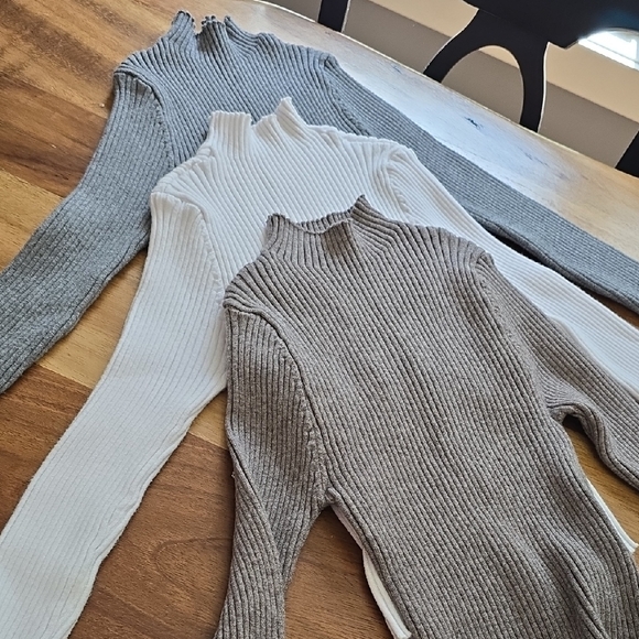 SHEIN Gray and White Cowl Neck Sweaters - Picture 3 of 5